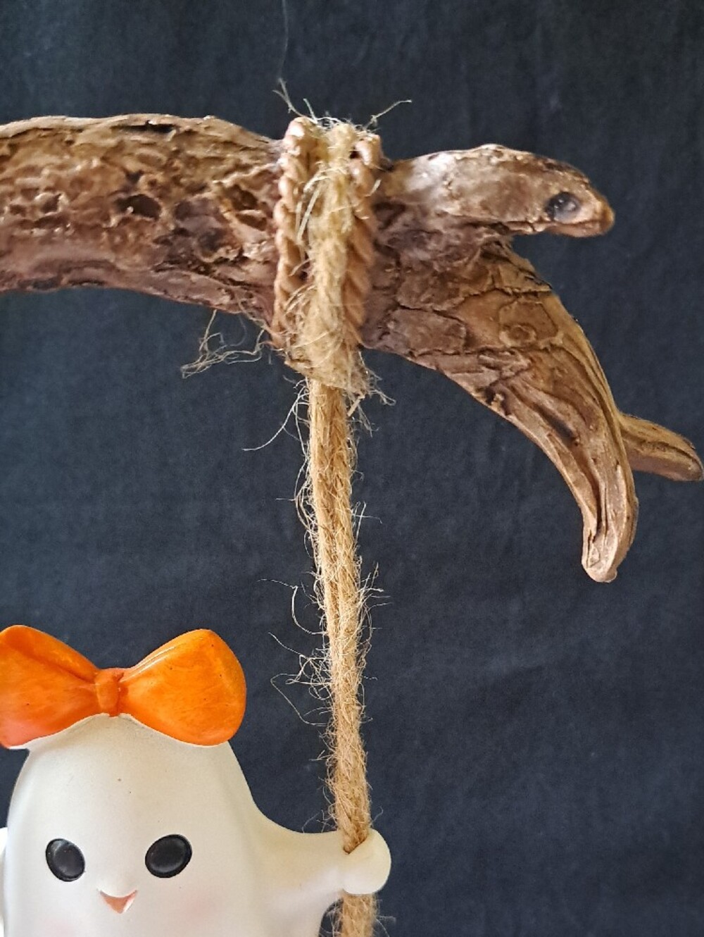 Ghost on Swing with Pumpkins & Realistic Tree Shelf Sitter New Halloween Decor - Picture 3 of 6